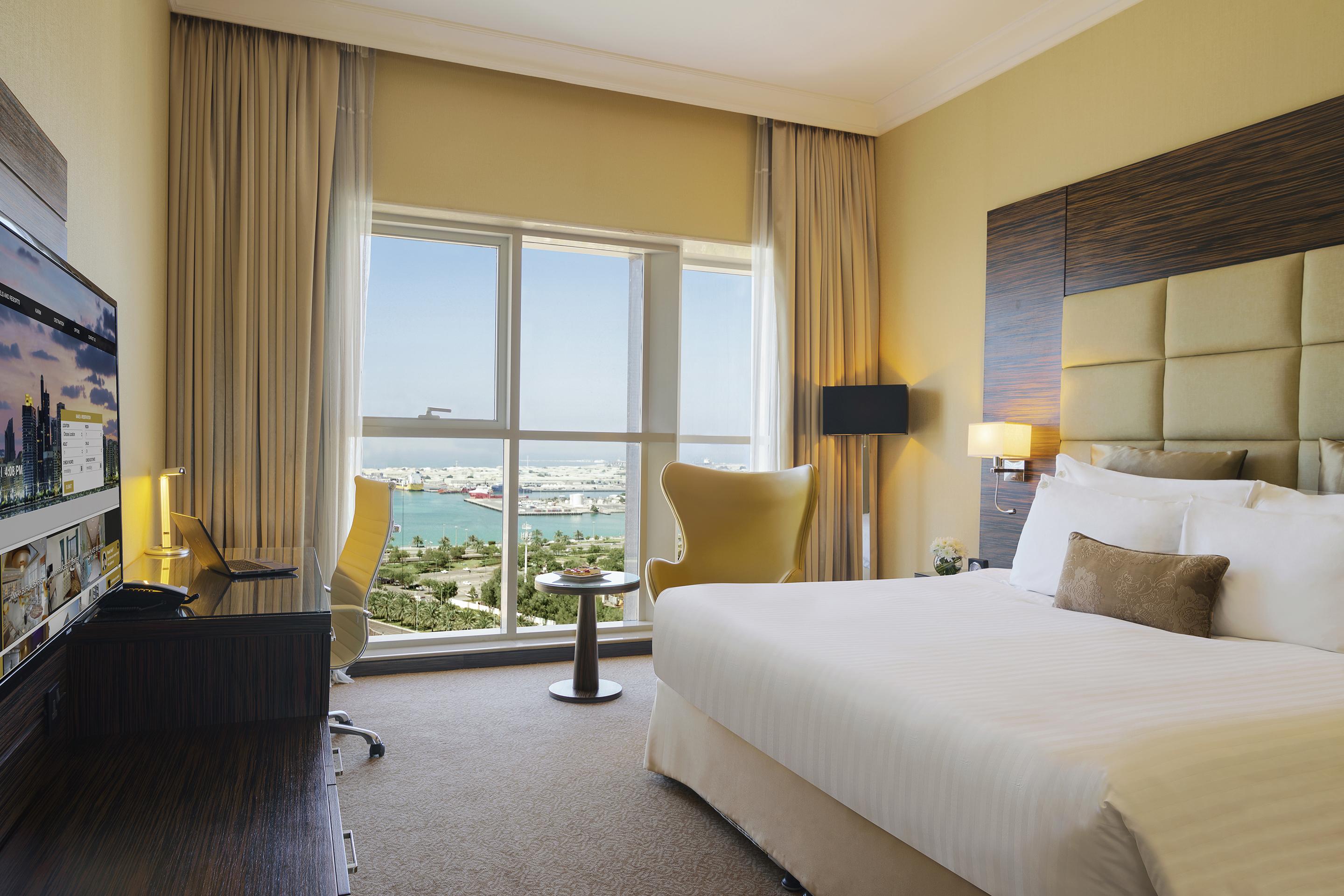 Jannah Burj Al Sarab Hotel Abu Dhabi Exterior foto A guest room at the hotel