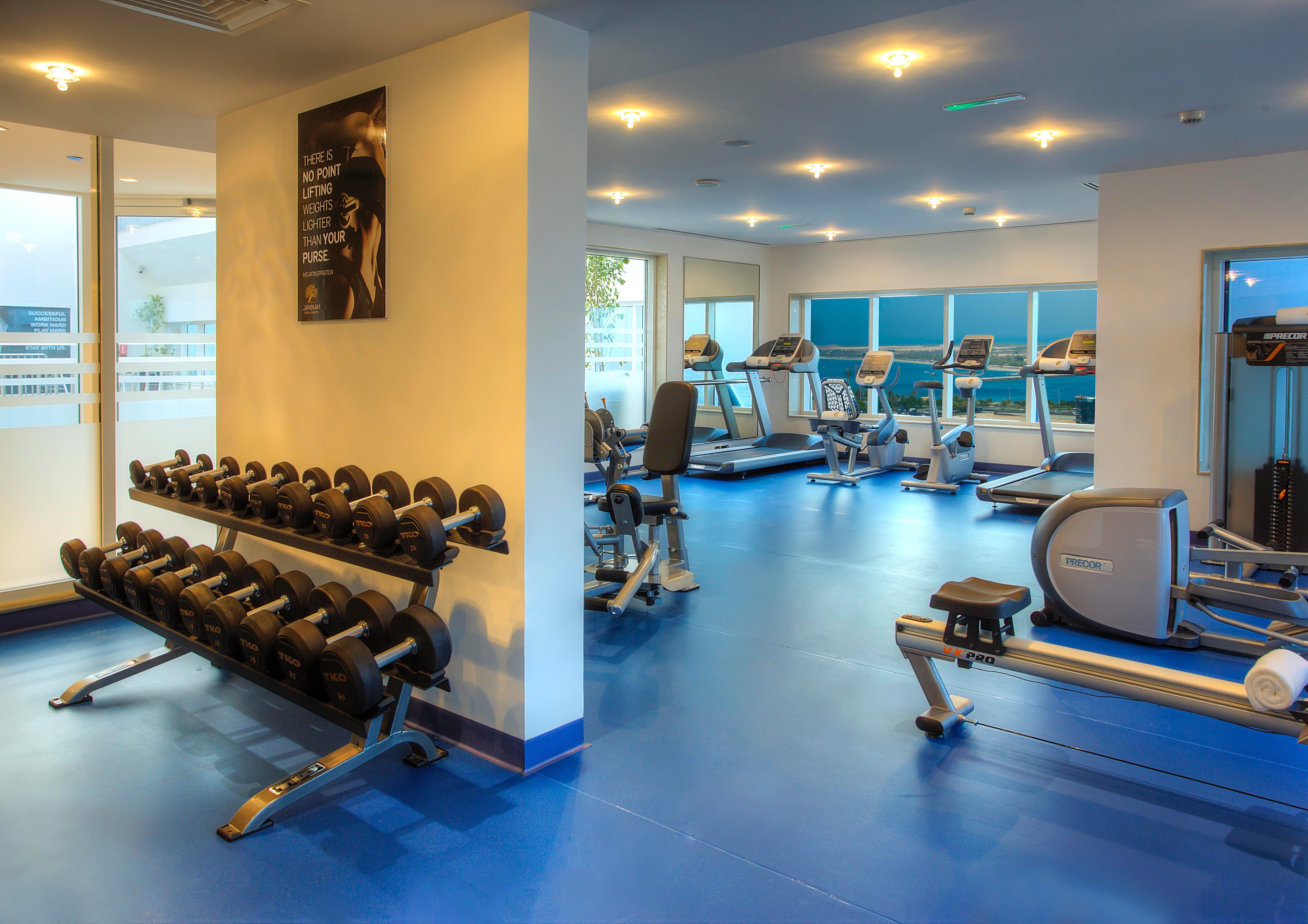 Jannah Burj Al Sarab Hotel Abu Dhabi Exterior foto The gym at the hotel