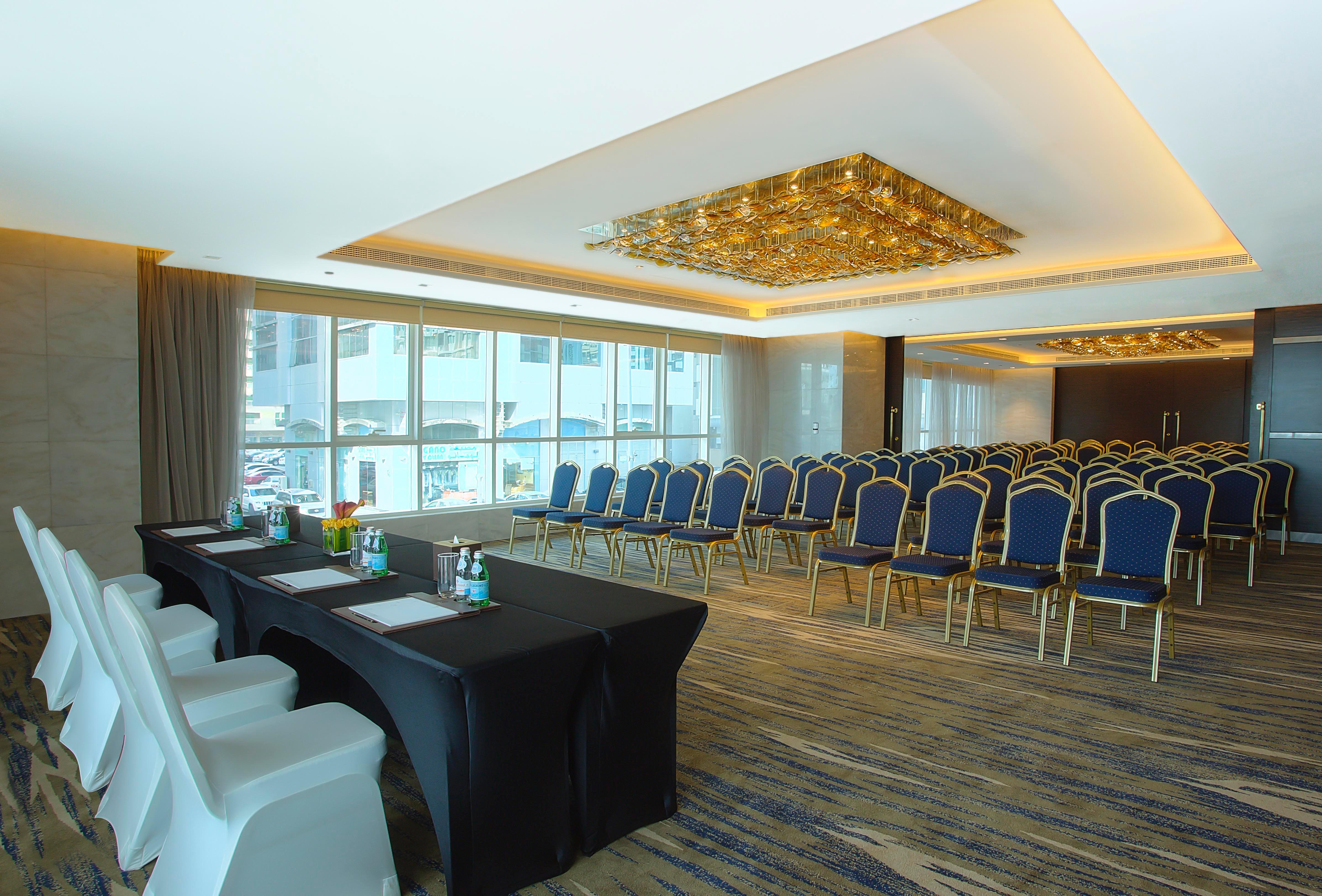 Jannah Burj Al Sarab Hotel Abu Dhabi Exterior foto Meeting room