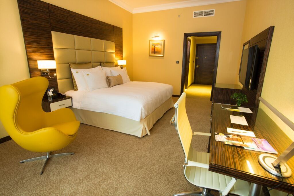 Jannah Burj Al Sarab Hotel Abu Dhabi Exterior foto A room at the hotel